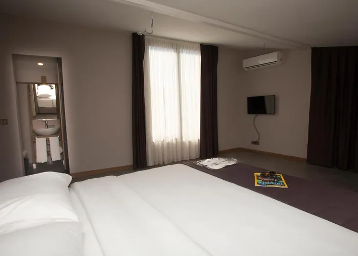 Jurnal Hotel